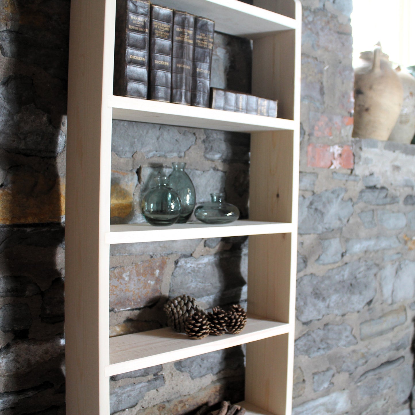 Adora 5 – Solid Pine Shelf 5 Tiers of Generous, Eco-Conscious Storage
