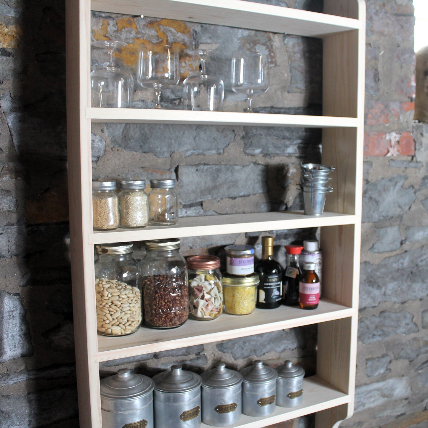 Adora 5 – Solid Pine Shelf 5 Tiers of Generous, Eco-Conscious Storage