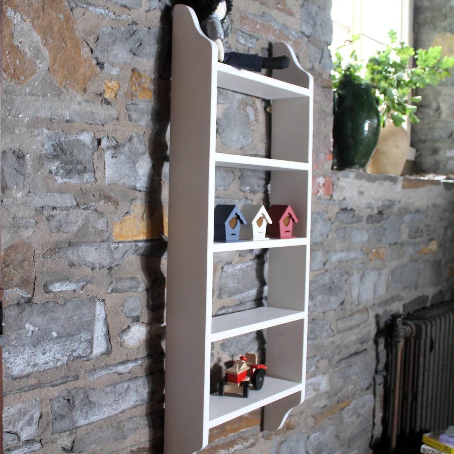 Adora 5 – Solid Pine Shelf 5 Tiers of Generous, Eco-Conscious Storage