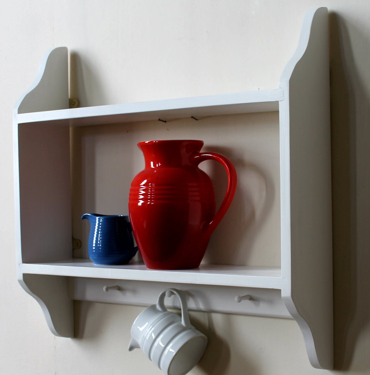 shelving unit