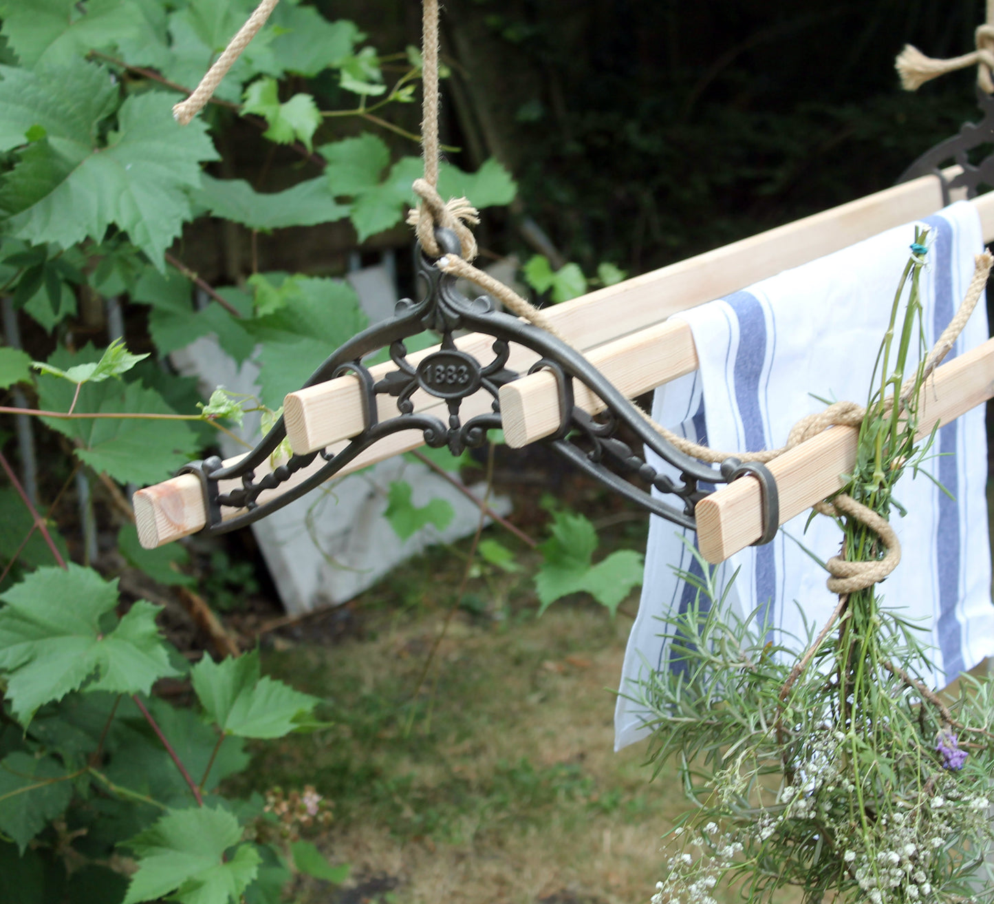 clothes drying rack
