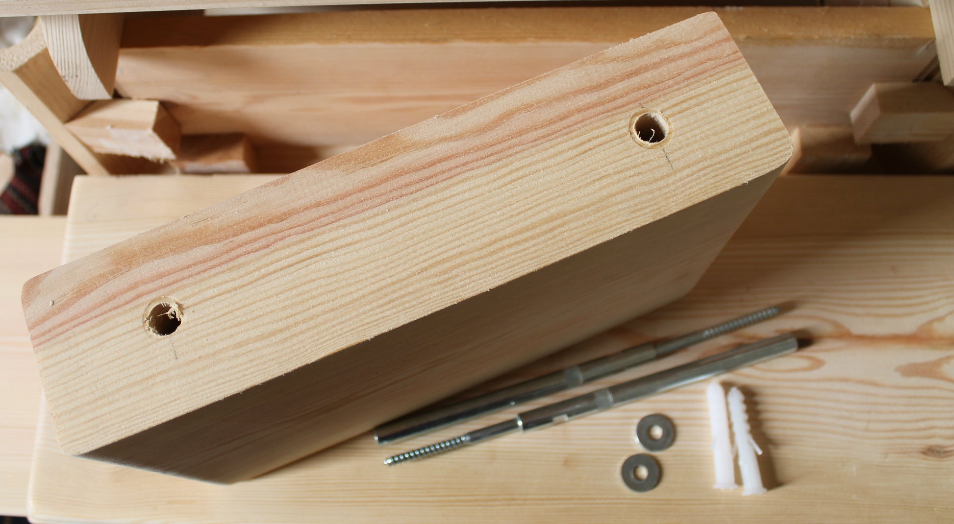 floating shelf