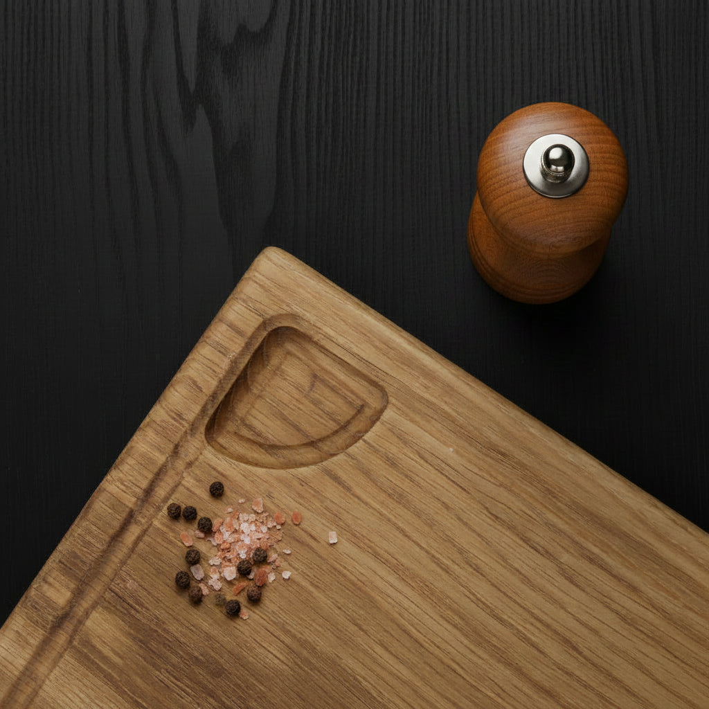 Double-Sided Solid Oak Chopping Board — Everyday Utility, Naturally Refined