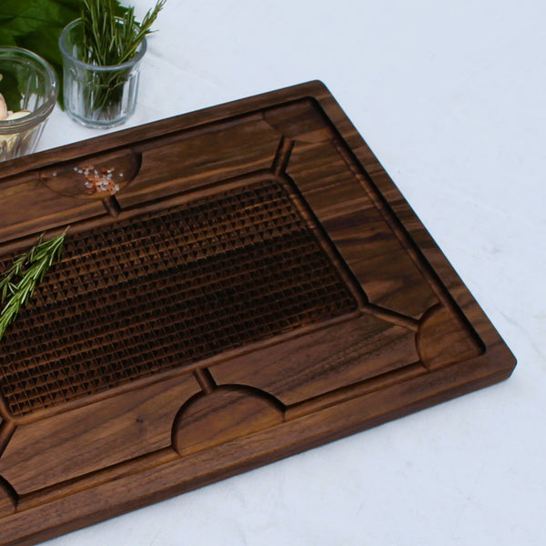 Large Two-sided Walnut Carving Board With Spikes