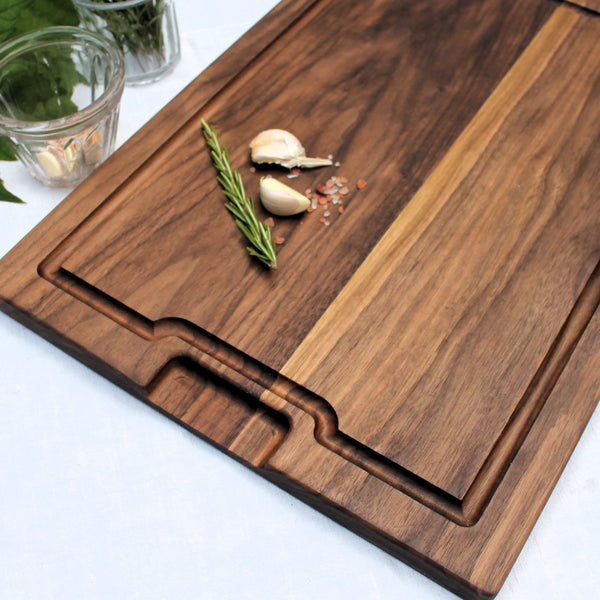 Large Two-sided Walnut Carving Board With Spikes