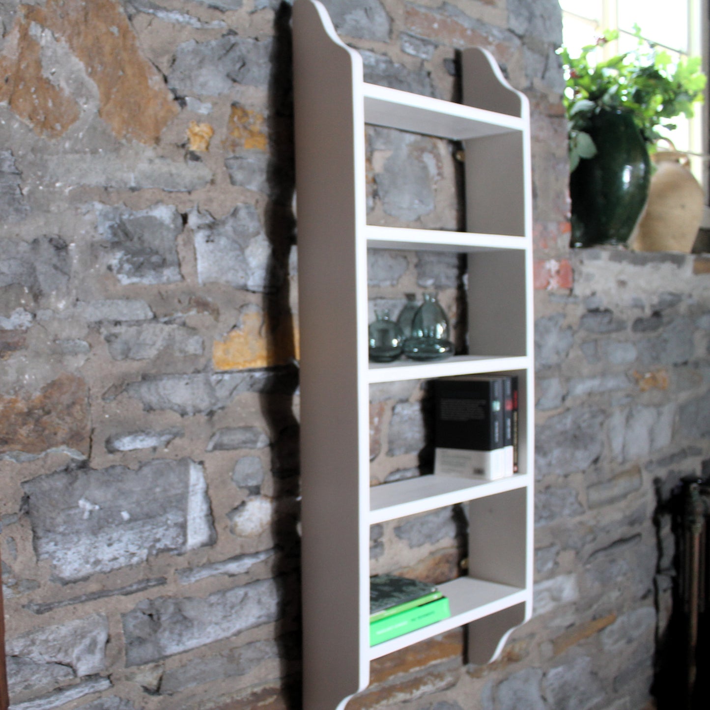 Adora 5 – Solid Pine Shelf 5 Tiers of Generous, Eco-Conscious Storage