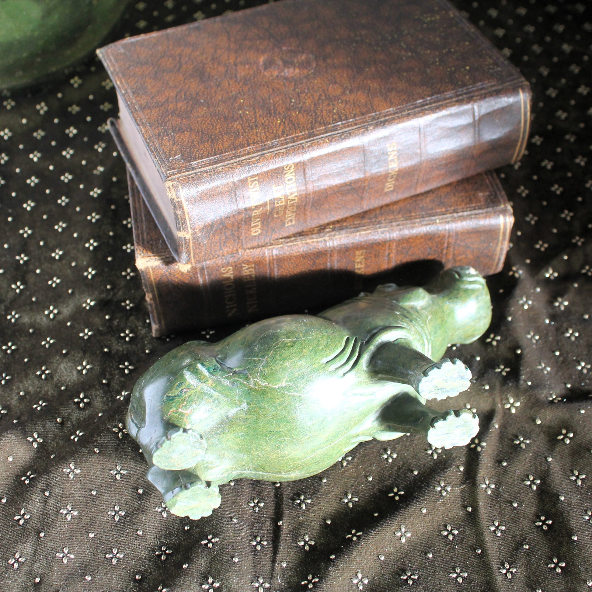 hippo carving