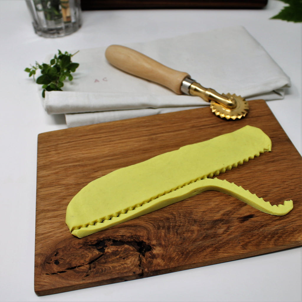 Brass Rolling Pasta Cutter and Crimper With Smooth Blade for