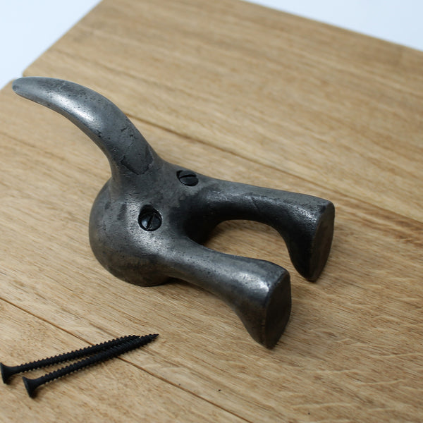 WOOFIE Cast Iron Dog Tail Hook